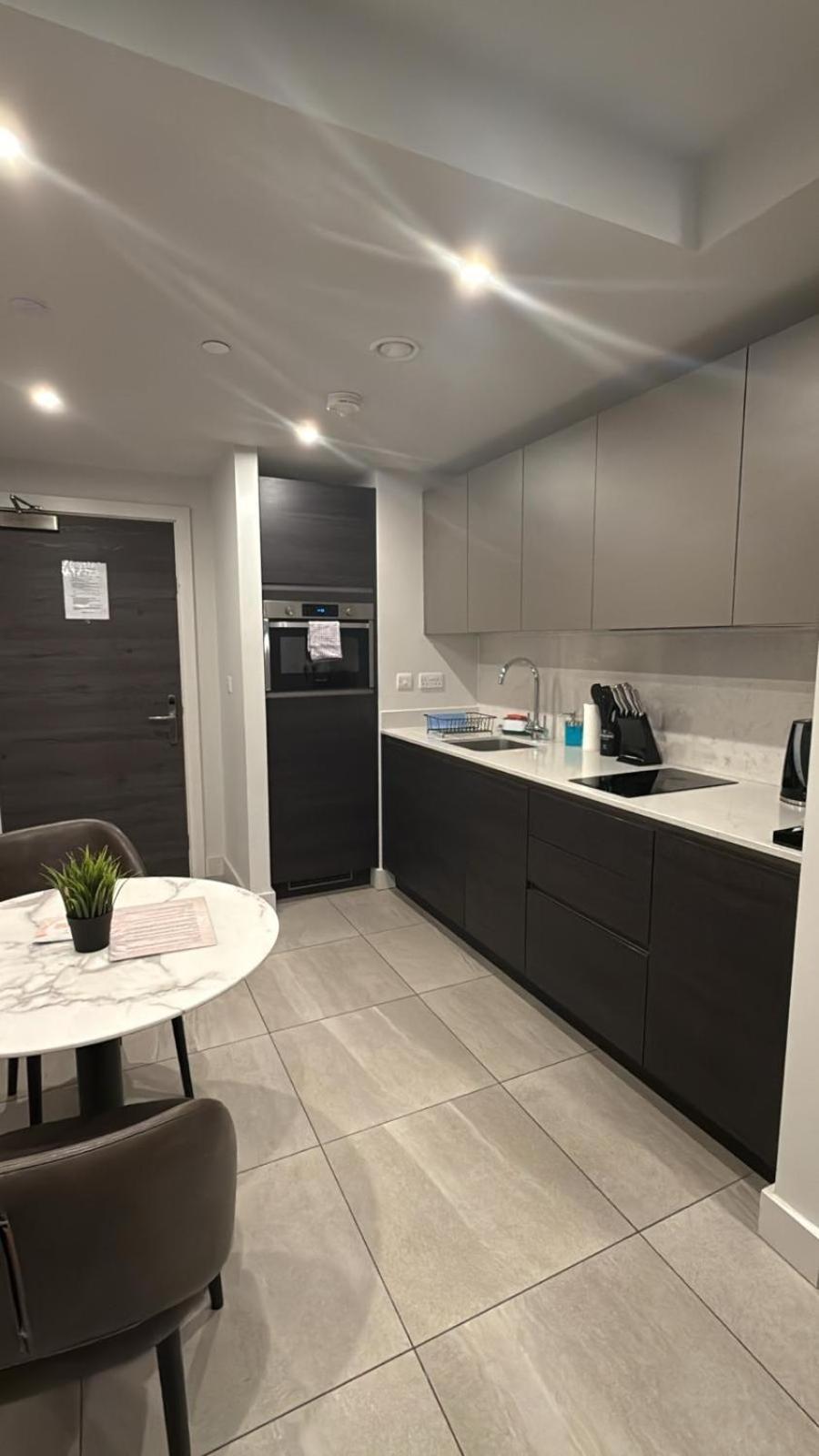 Mercian Luxury Serviced Apartments- Birmingham City Centre - Your Perfect Stay - Gym Rooftop Terrace Cinema Room Bagian luar foto